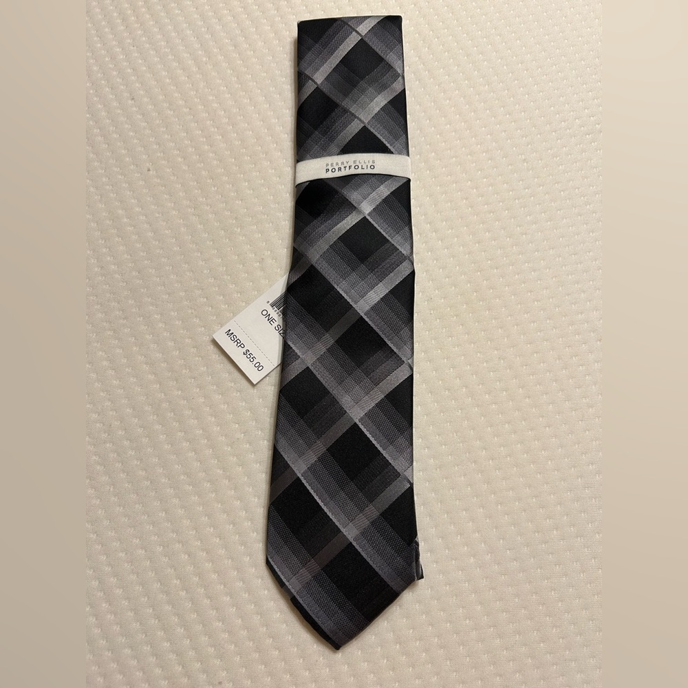 Perry Ellis Portfolio Charcoal and Silver Checkered Plaid Tie 3 Inches NWT